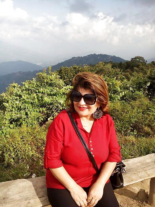 17P MRS SHARMA a hot mom