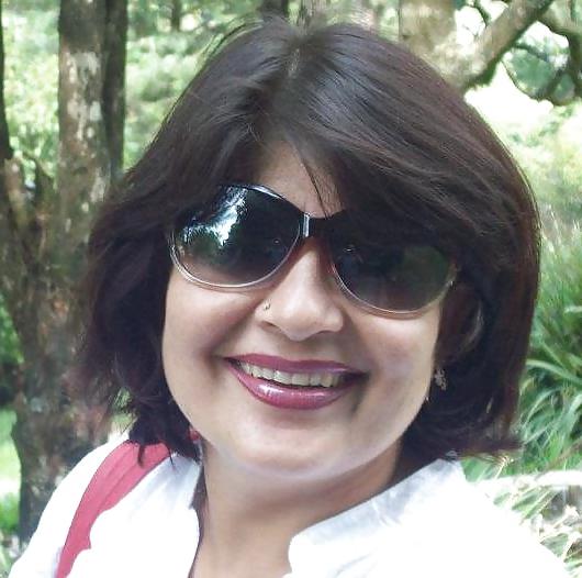 17P MRS SHARMA a hot mom