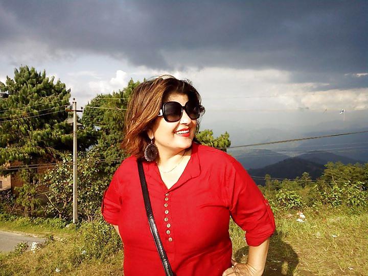 17P MRS SHARMA a hot mom