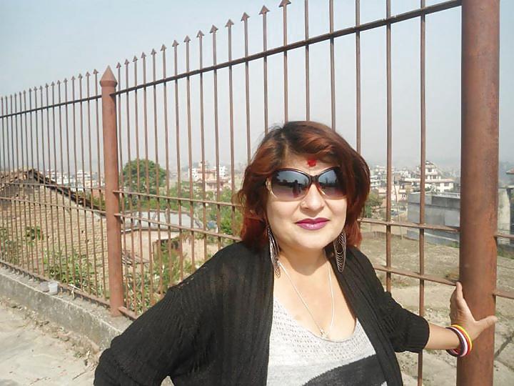 17P MRS SHARMA a hot mom