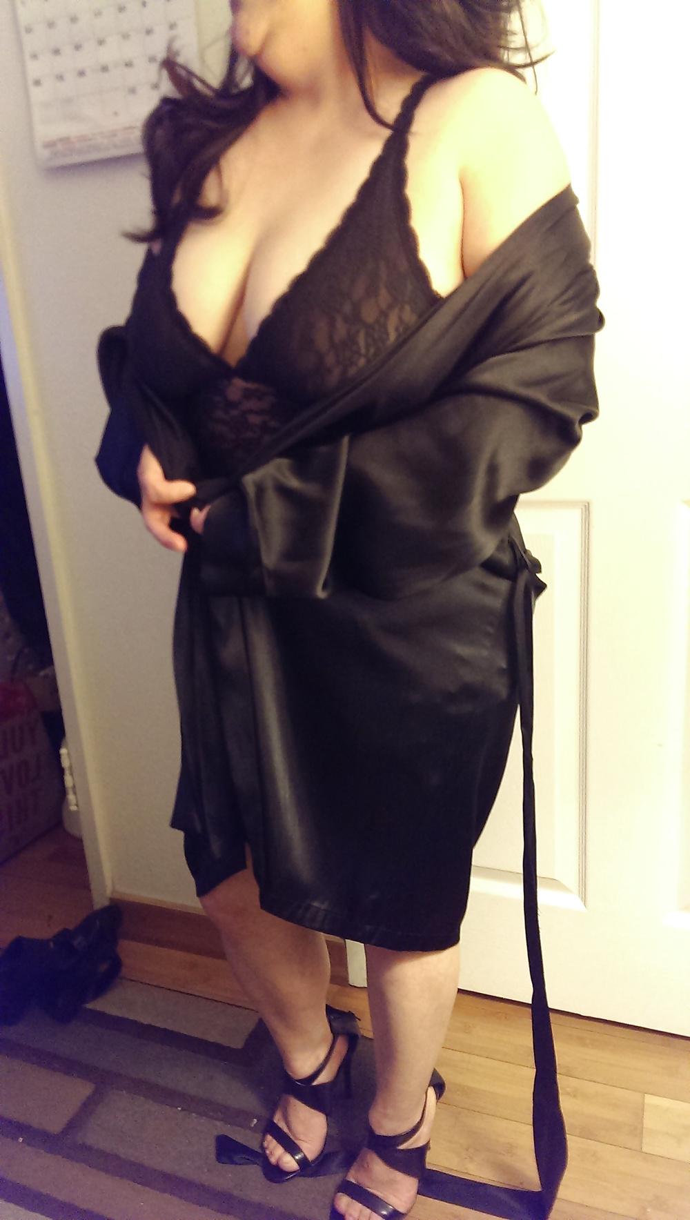 17P Big boob latina cougar