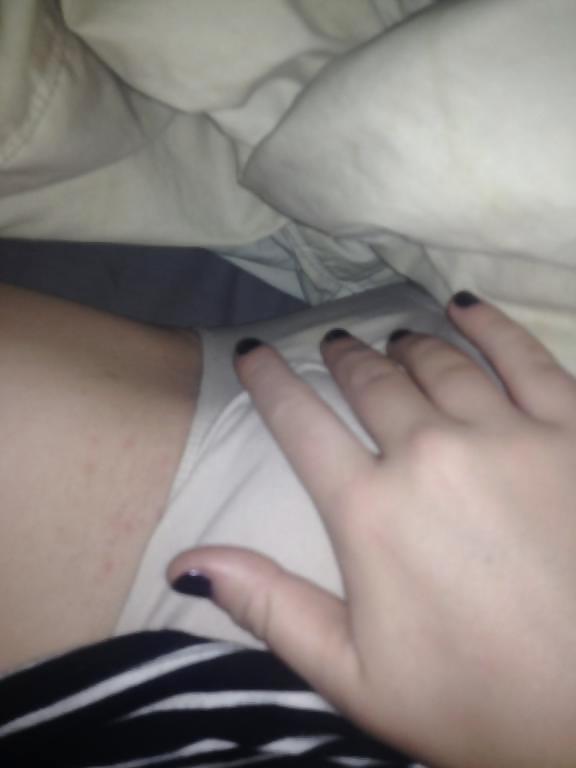4P Rubbing my pussy through my panties