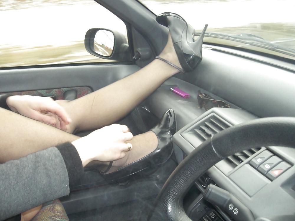 25P My legs in car 2
