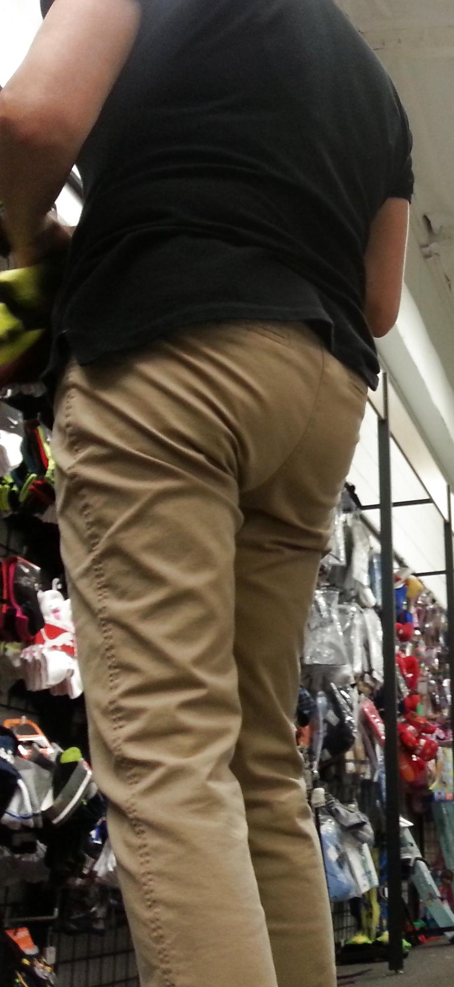 8P Mature Mexican GILF Panty Lines