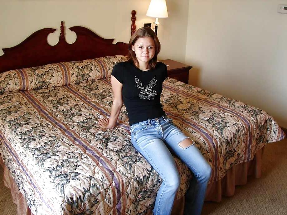 10P Hotel Girl