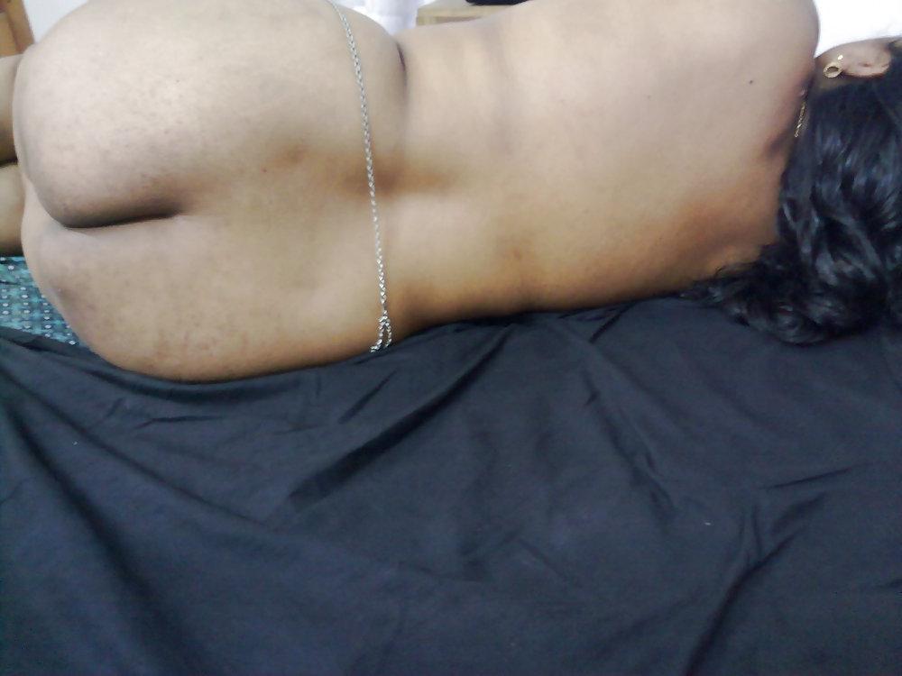 11P A  whore Indian housewife