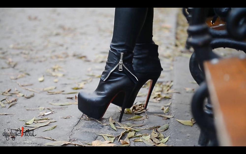 9P Julie skyhigh teasing leather legging and boots nude belly