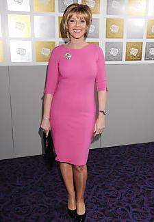 25P Cougar Town- Ruth Langsford