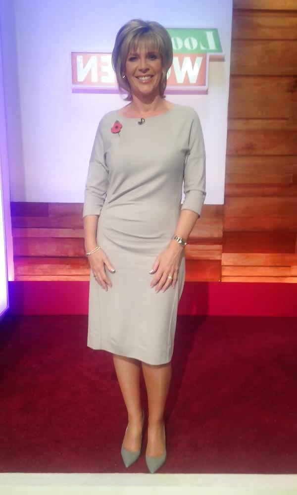 25P Cougar Town- Ruth Langsford