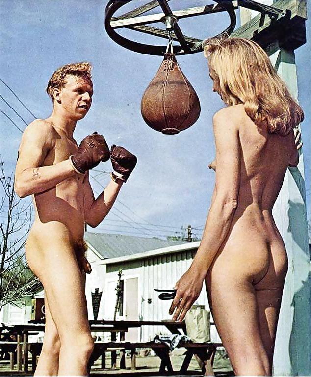 17P Naked couple 20.