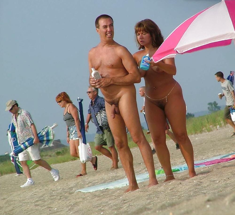 17P Naked couple 20.