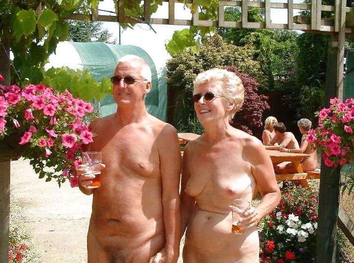 17P Naked couple 20.