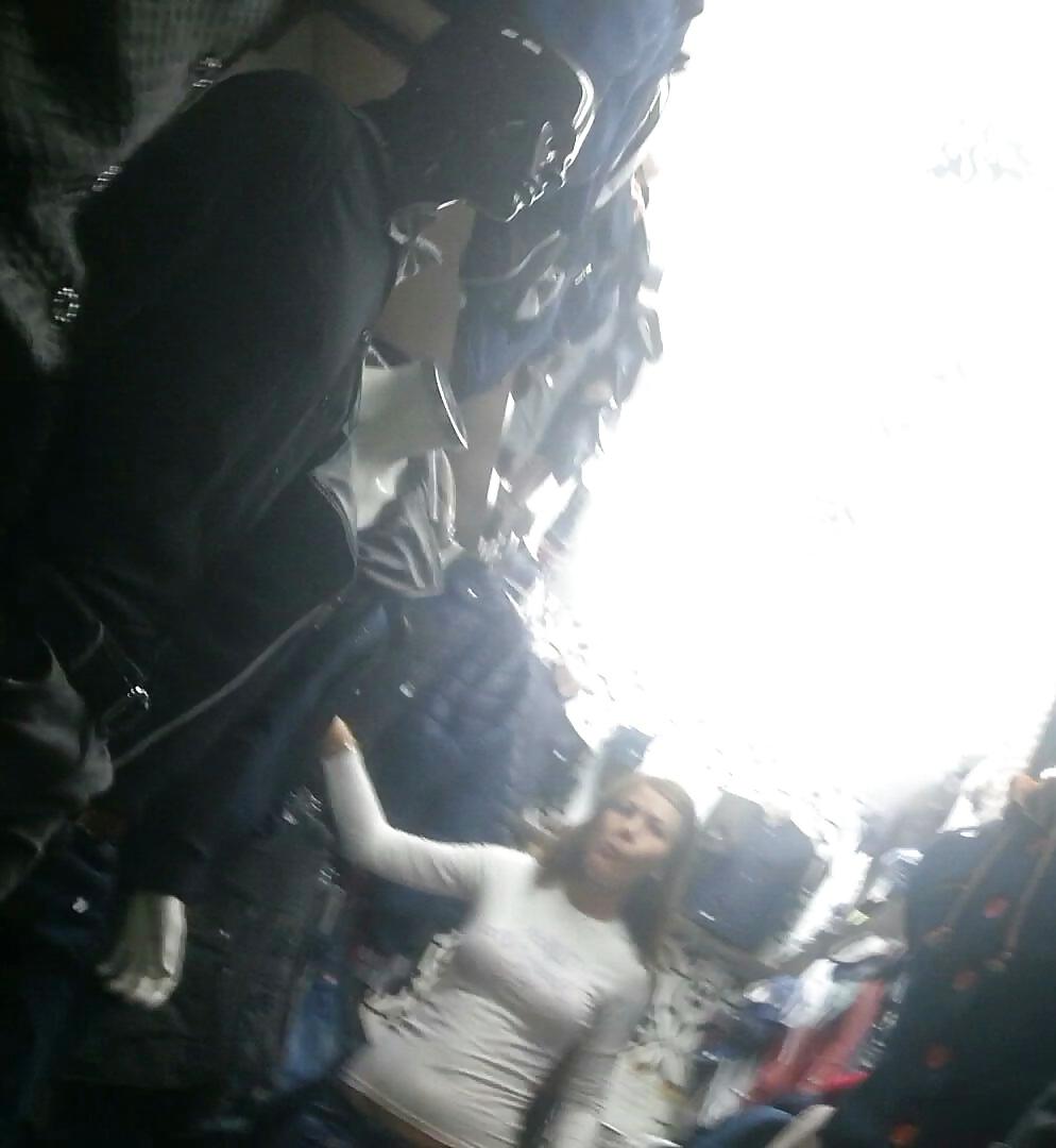 25P Spy old + young in shooping romanian