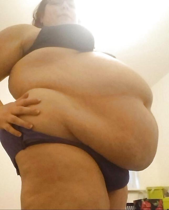 22P SSBBW belly pics 12