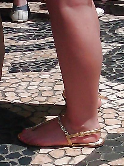 6P Lisbon girl's feet