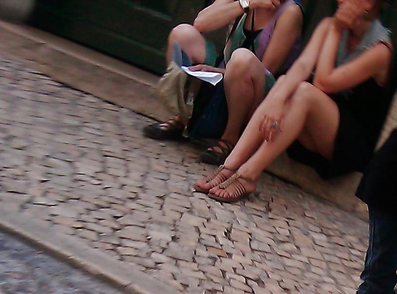 6P Lisbon girl's feet