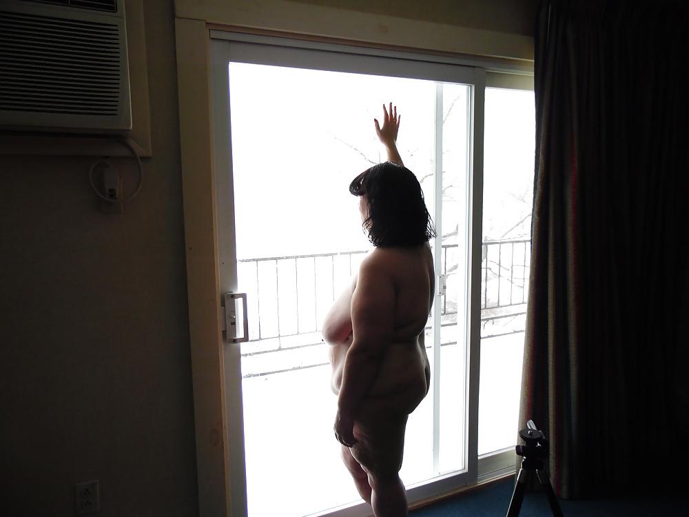 22P Mrs. MILF Slut Showing off T&A Again....Hotel