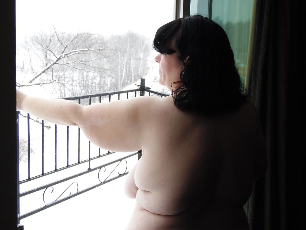 22P Mrs. MILF Slut Showing off T&A Again....Hotel