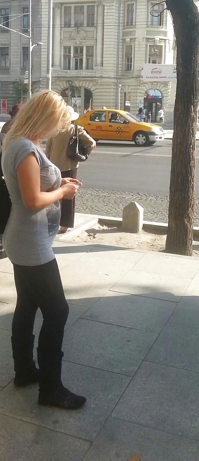 25P Spy bust old + young sexy women romanian