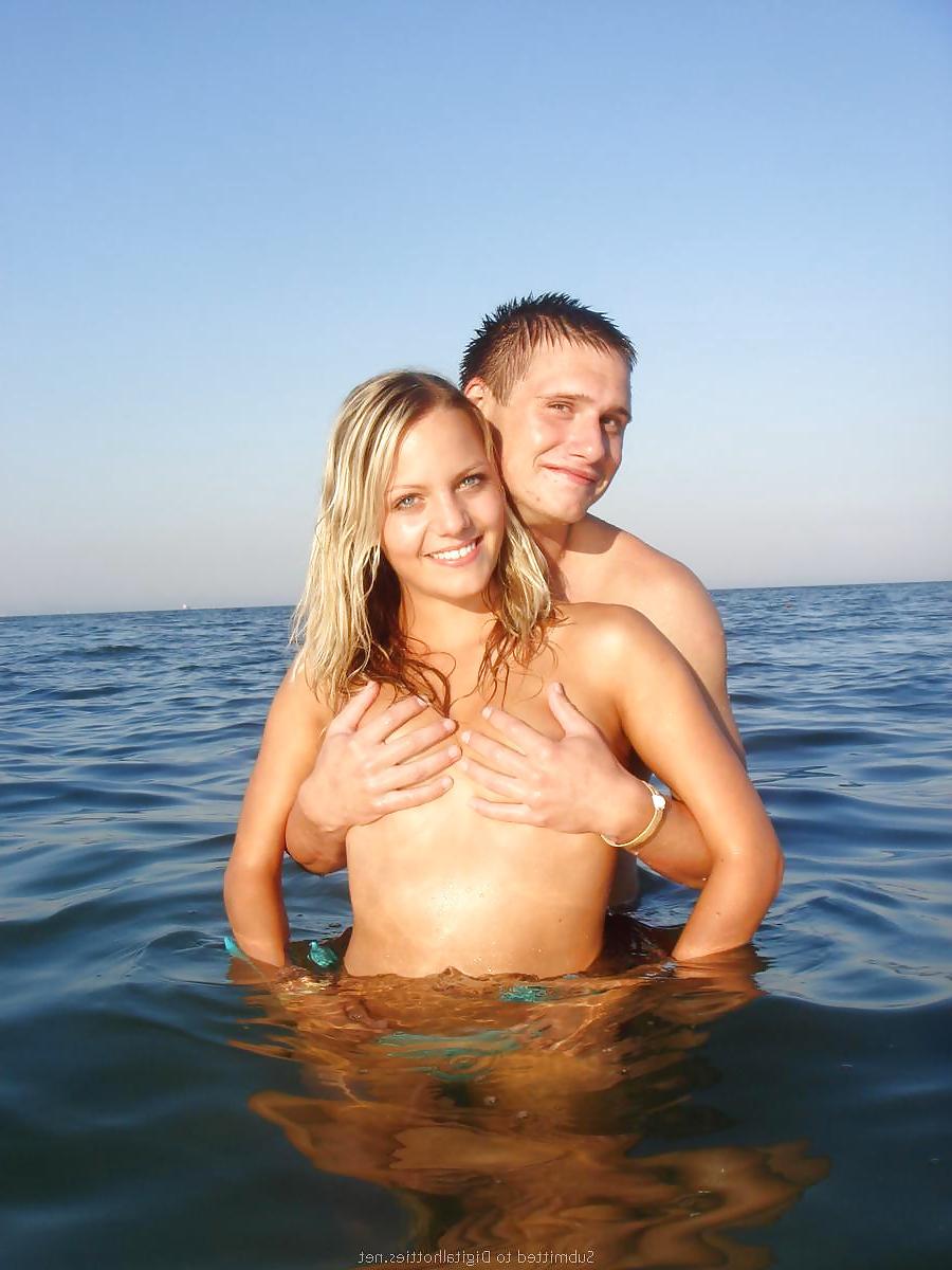 7P Young couple vacation