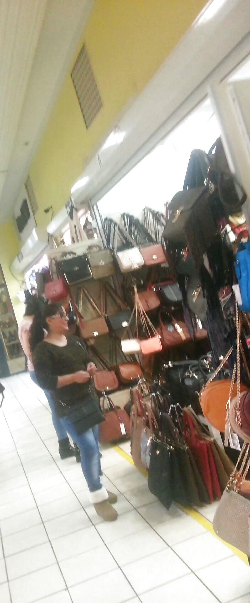 25P Spy shooping old + young romanian