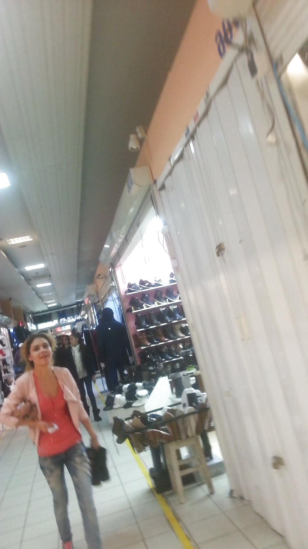 25P Spy shooping old + young romanian