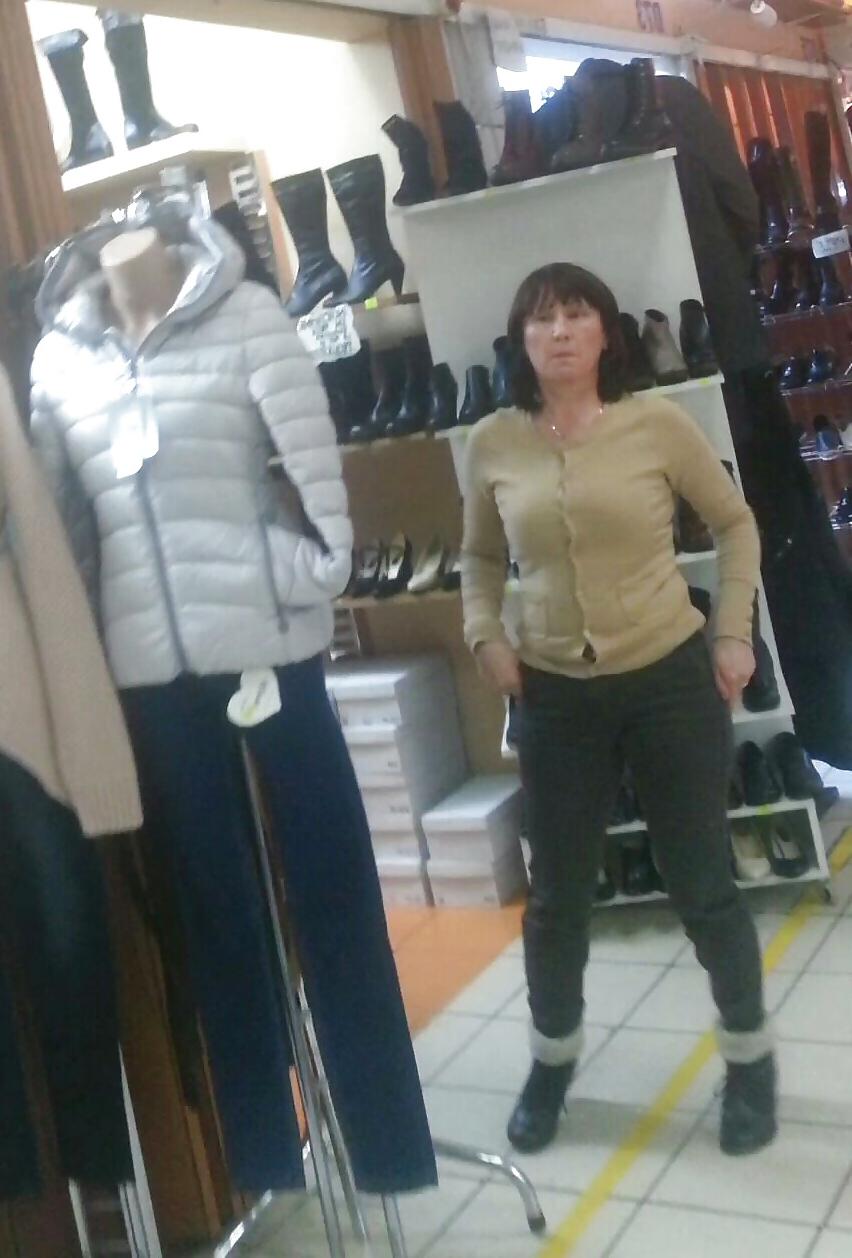 25P Spy shooping old + young romanian