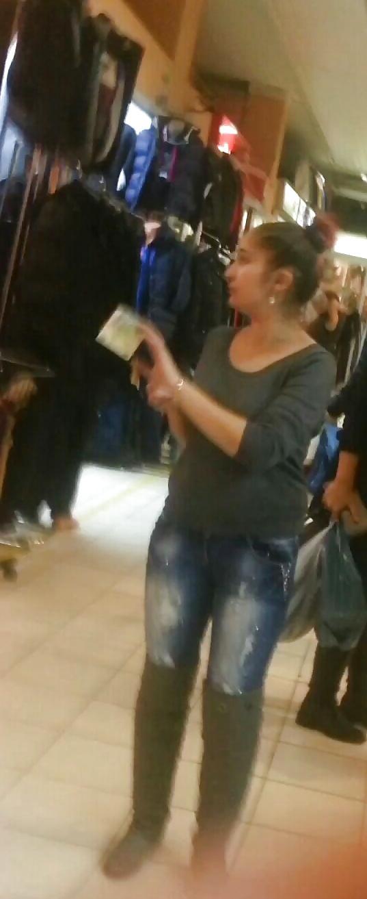 25P Spy shooping old + young romanian