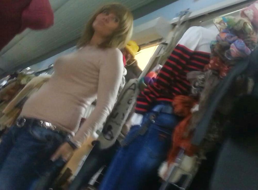 25P Spy shooping old + young romanian