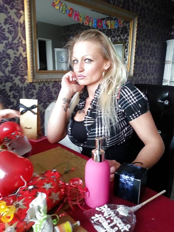 13P Hot pussy in my car
