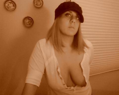 25P Girls with cameras 3