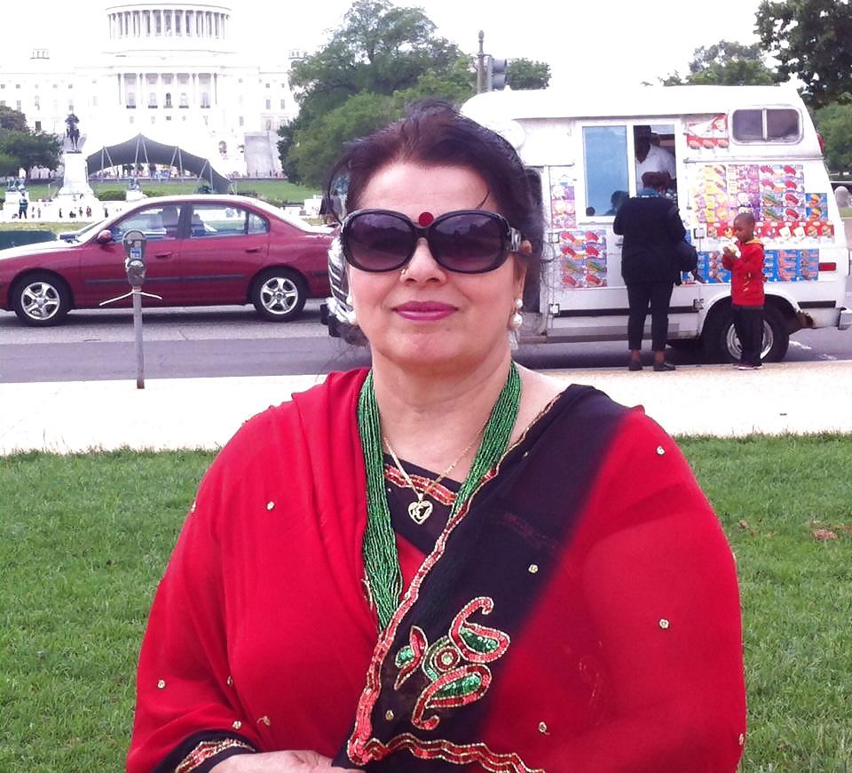 17P MRS SHARMA a hot mom