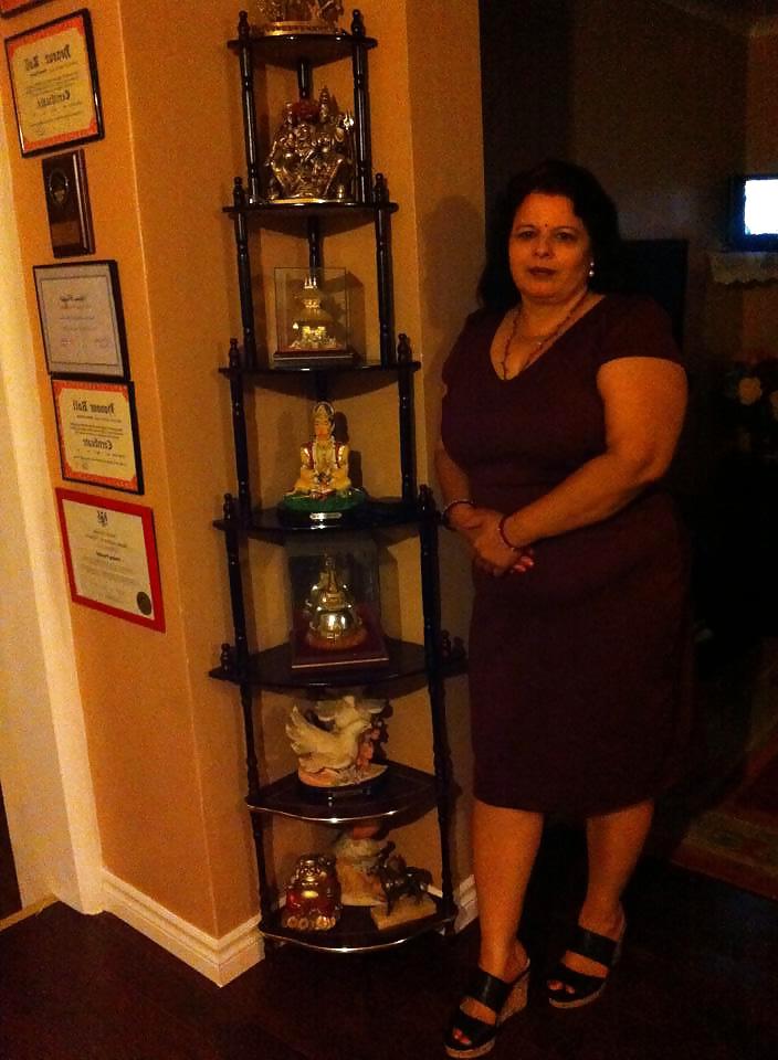 17P MRS SHARMA a hot mom