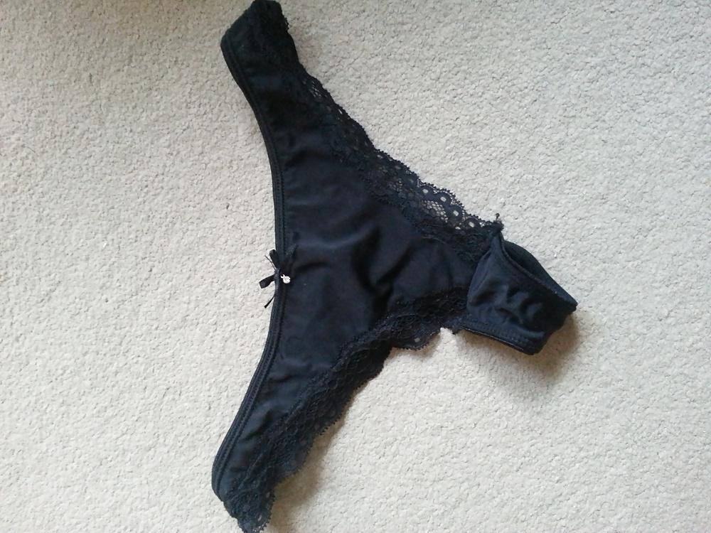 8P Panties 33 year old Malaysia milf who stayed over