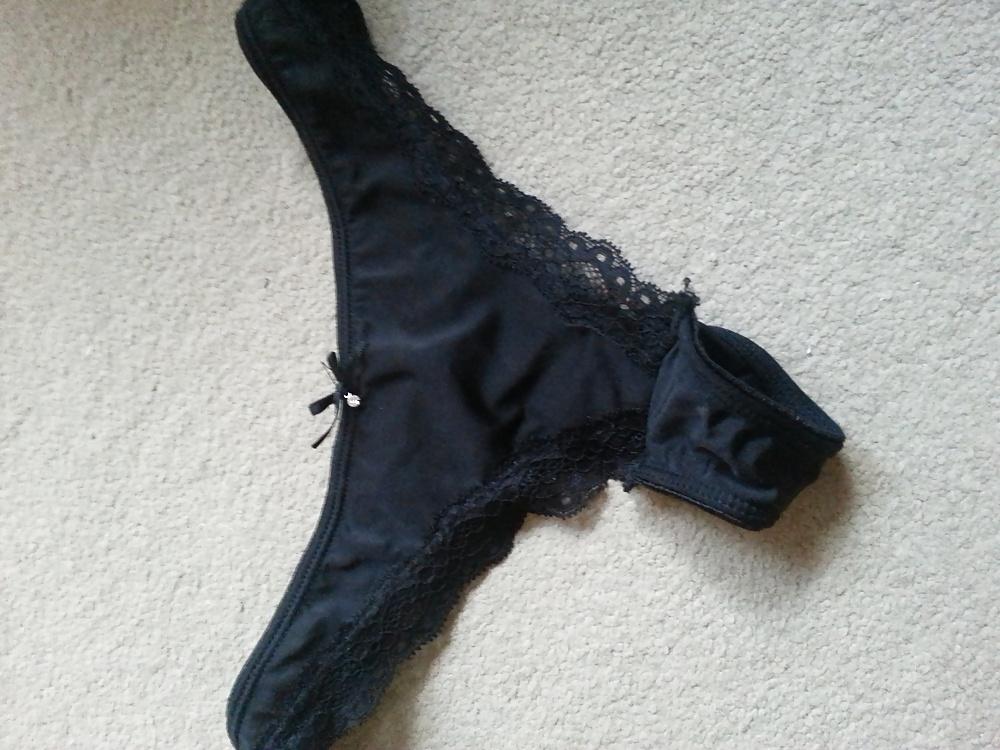8P Panties 33 year old Malaysia milf who stayed over