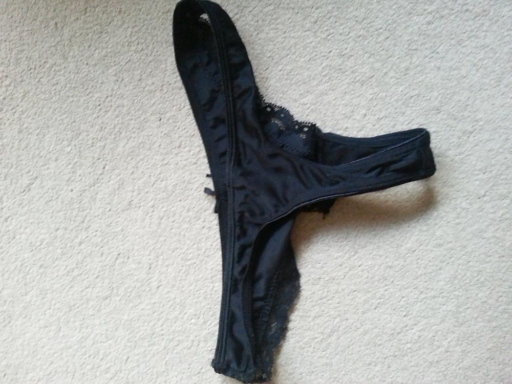 8P Panties 33 year old Malaysia milf who stayed over
