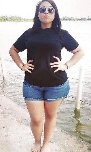 4P Love me some camel toes :)