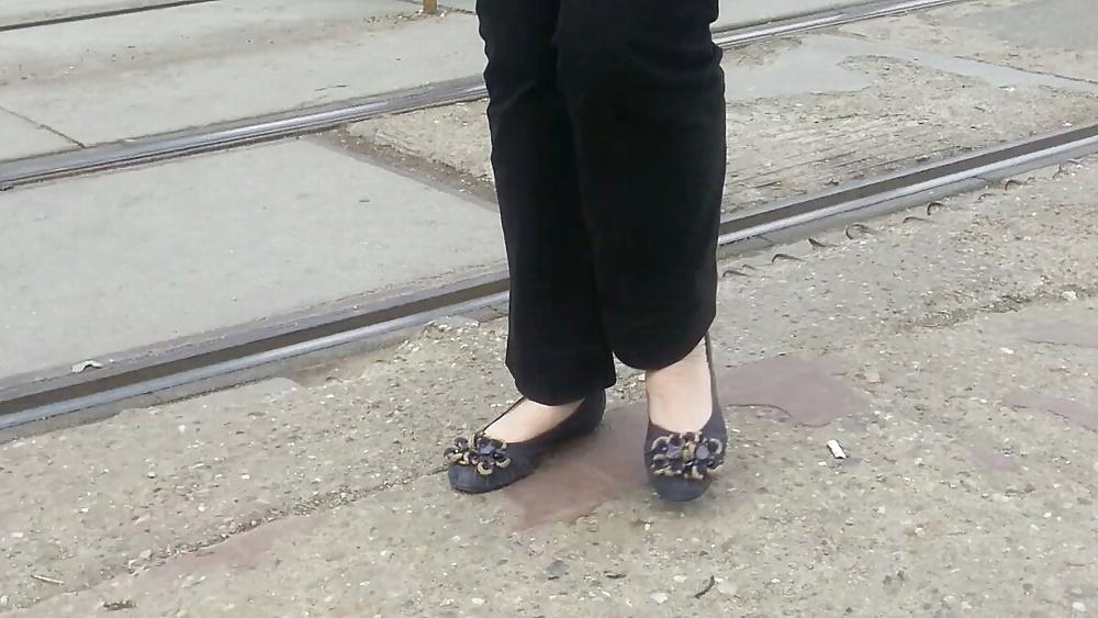 25P Spy feet, legs, foot, ankle sexy women romanian