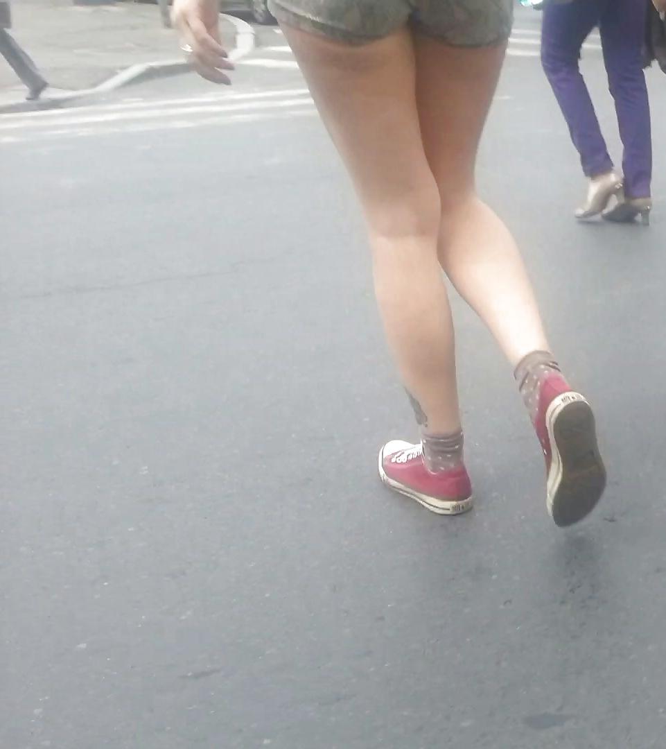 25P Spy feet, legs, foot, ankle sexy women romanian