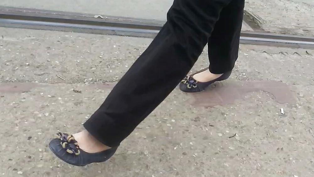 25P Spy feet, legs, foot, ankle sexy women romanian