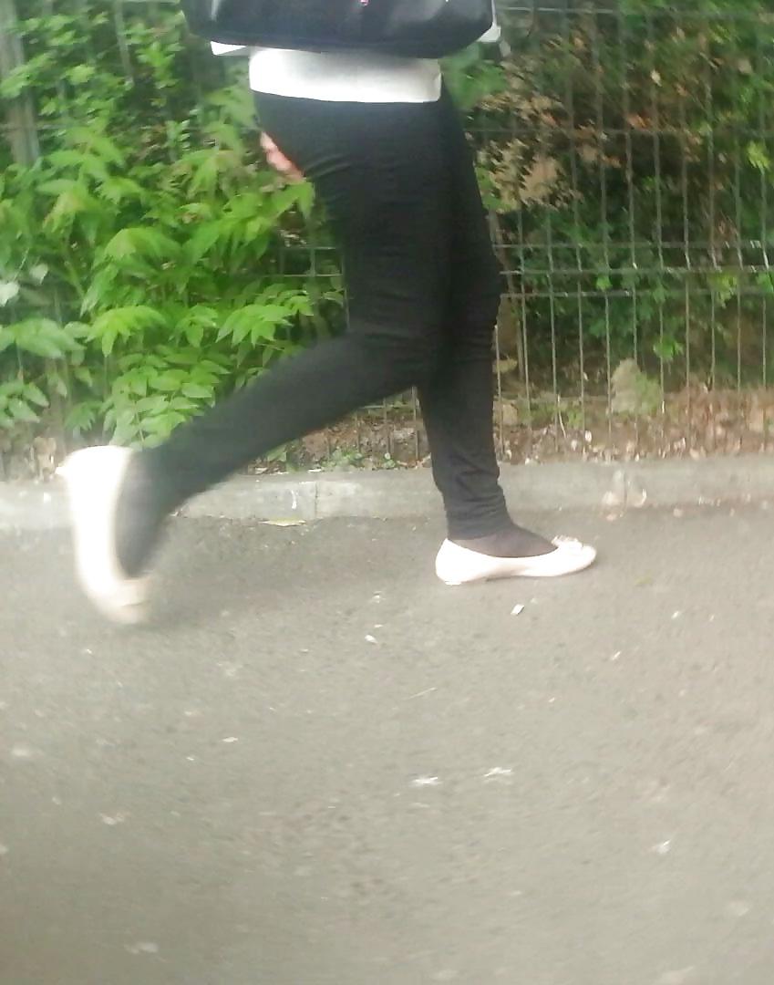 25P Spy feet, legs, foot, ankle sexy women romanian