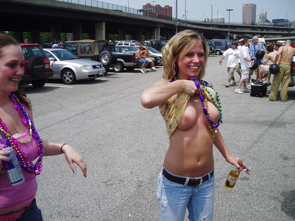 19P Show your tits 7.