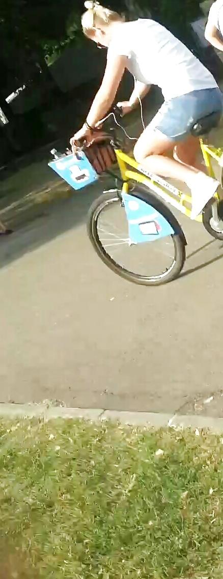 25P Spy bike and rolles sexy women romanian