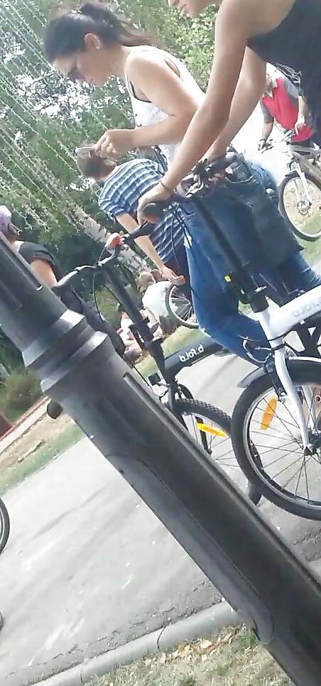 25P Spy bike and rolles sexy women romanian
