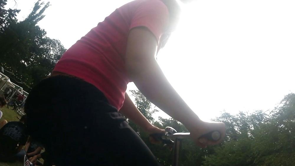25P Spy bike and rolles sexy women romanian