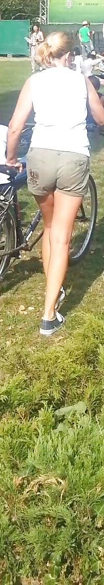 25P Spy bike and rolles sexy women romanian