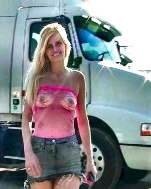 25P Yor friends Hot MOM
