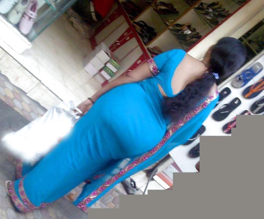 25P Spying indian Aunty - Ass Bend over - Gaand Voyeur 