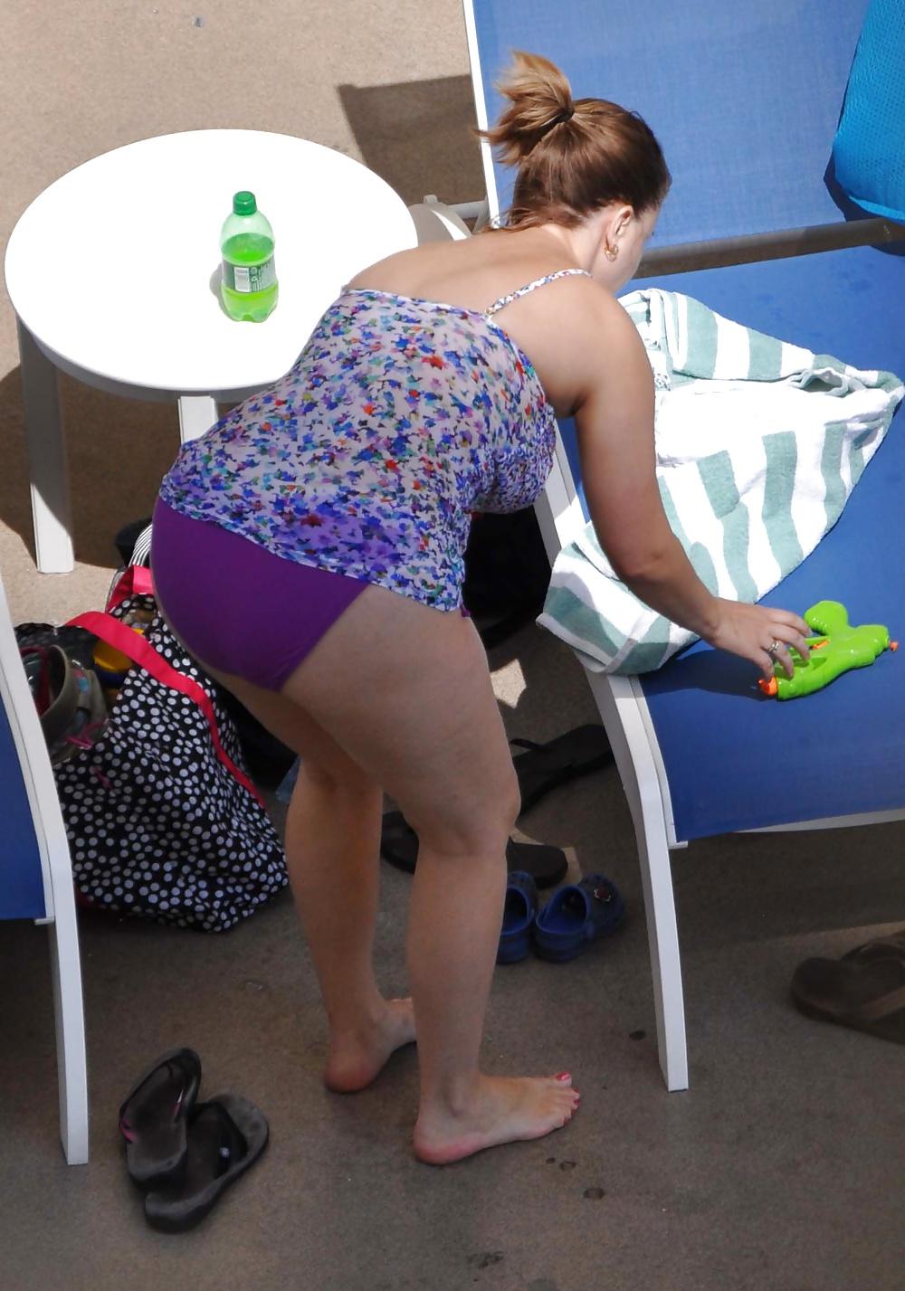 25P Candid MILF Mom Fat Tits Ass by Pool