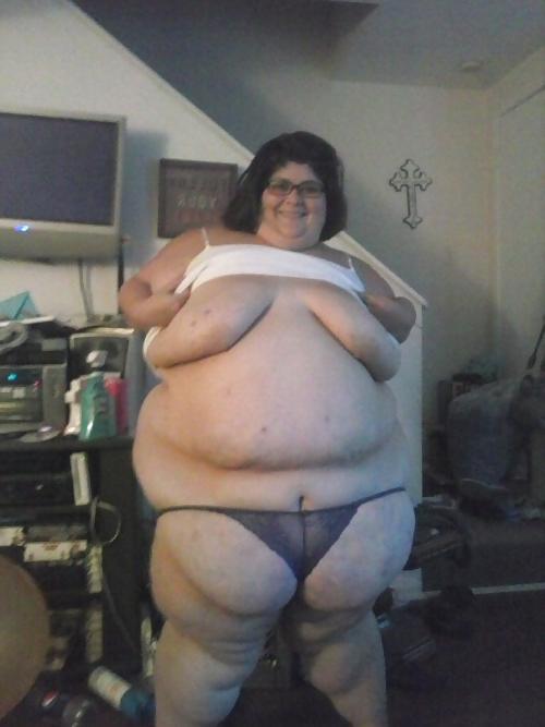 22P SSBBW belly pics 13